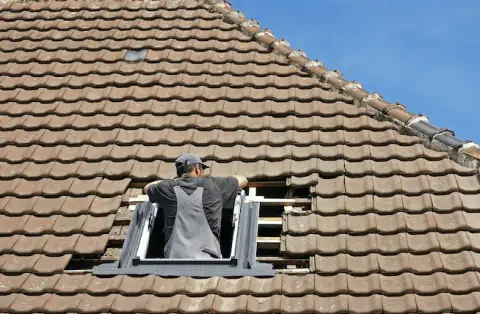 Pose de velux à Bourgneuf